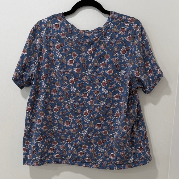 Lands' End Blue and Brown Floral V-Neck Tee - Picture 2 of 6